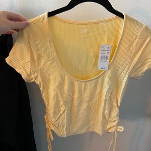 Yellow Cinched side tshirt